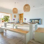 Eden Lodge, A Unique Space For Groups Vila *