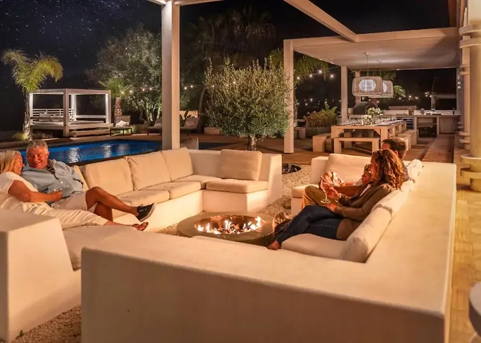 Eden Lodge, A Unique Space For Groups فيلة