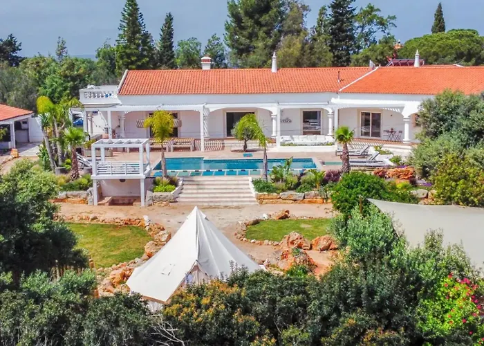 Eden Lodge, A Unique Space For Groups فيلة *