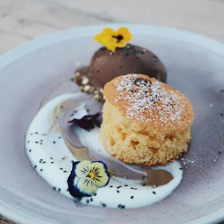 Eden Lodge, A Unique Space For Groups