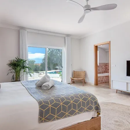 Eden Lodge, A Unique Space For Groups Bensafrim