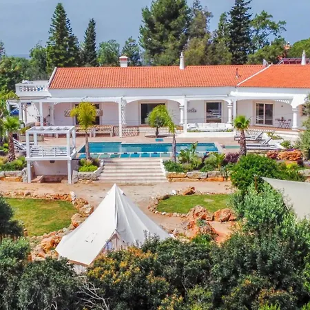 Eden Lodge, A Unique Space For Groups Vila *