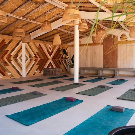 Eden Lodge, A Unique Space For Groups Вилла Бенсафрим