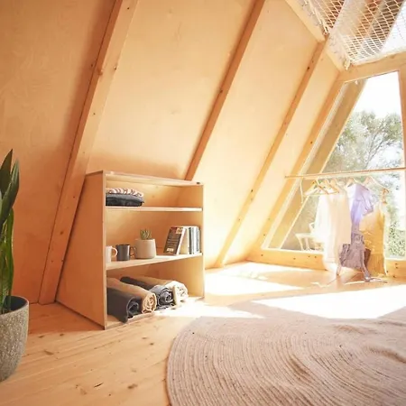 Eden Lodge, A Unique Space For Groups