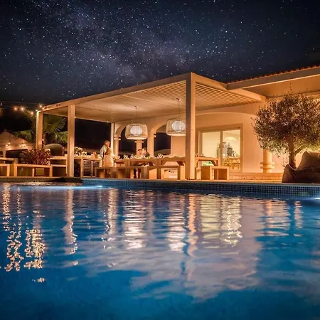 Eden Lodge, A Unique Space For Groups *