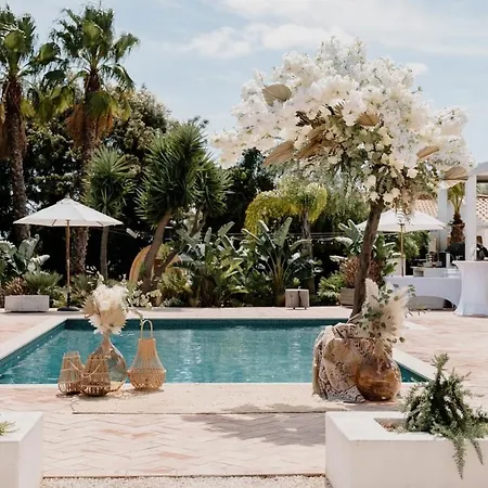 Eden Lodge, A Unique Space For Groups