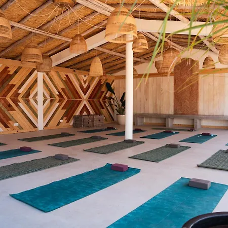 Villa Eden Lodge, A Unique Space For Groups Bensafrim