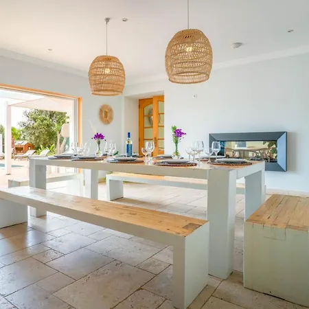 Eden Lodge, A Unique Space For Groups
