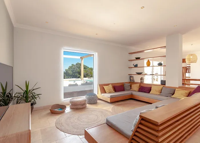 Eden Lodge, A Unique Space For Groups Villa *