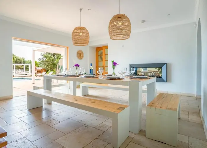 Eden Lodge, A Unique Space For Groups Villa *