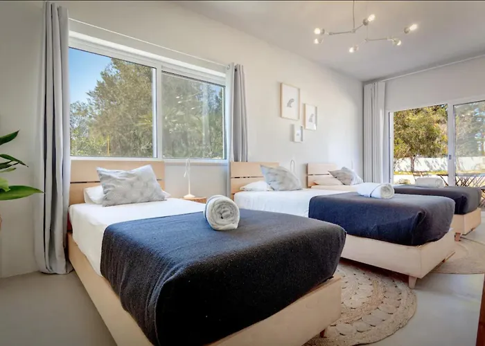 Eden Lodge, A Unique Space For Groups Villa *