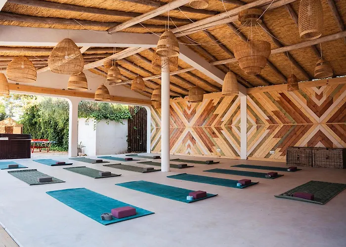 Eden Lodge, A Unique Space For Groups Villa *