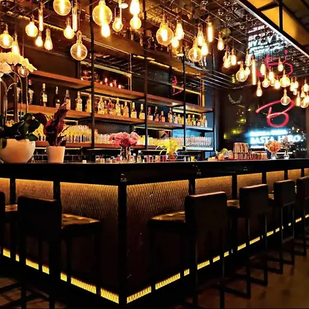 Eden Lodge, A Unique Space For Groups Вилла